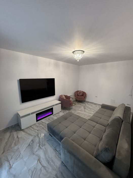 Garsoniera lux ! Locuita 1/2 luni pe an ,totul ca nou !!!