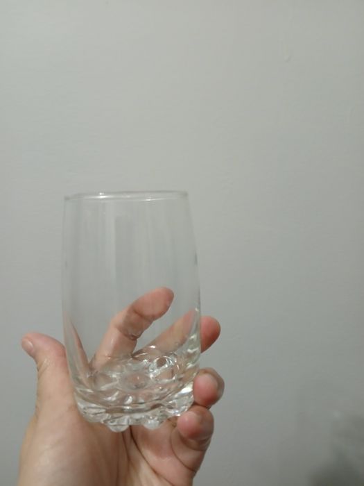 Ас үйге стакандар