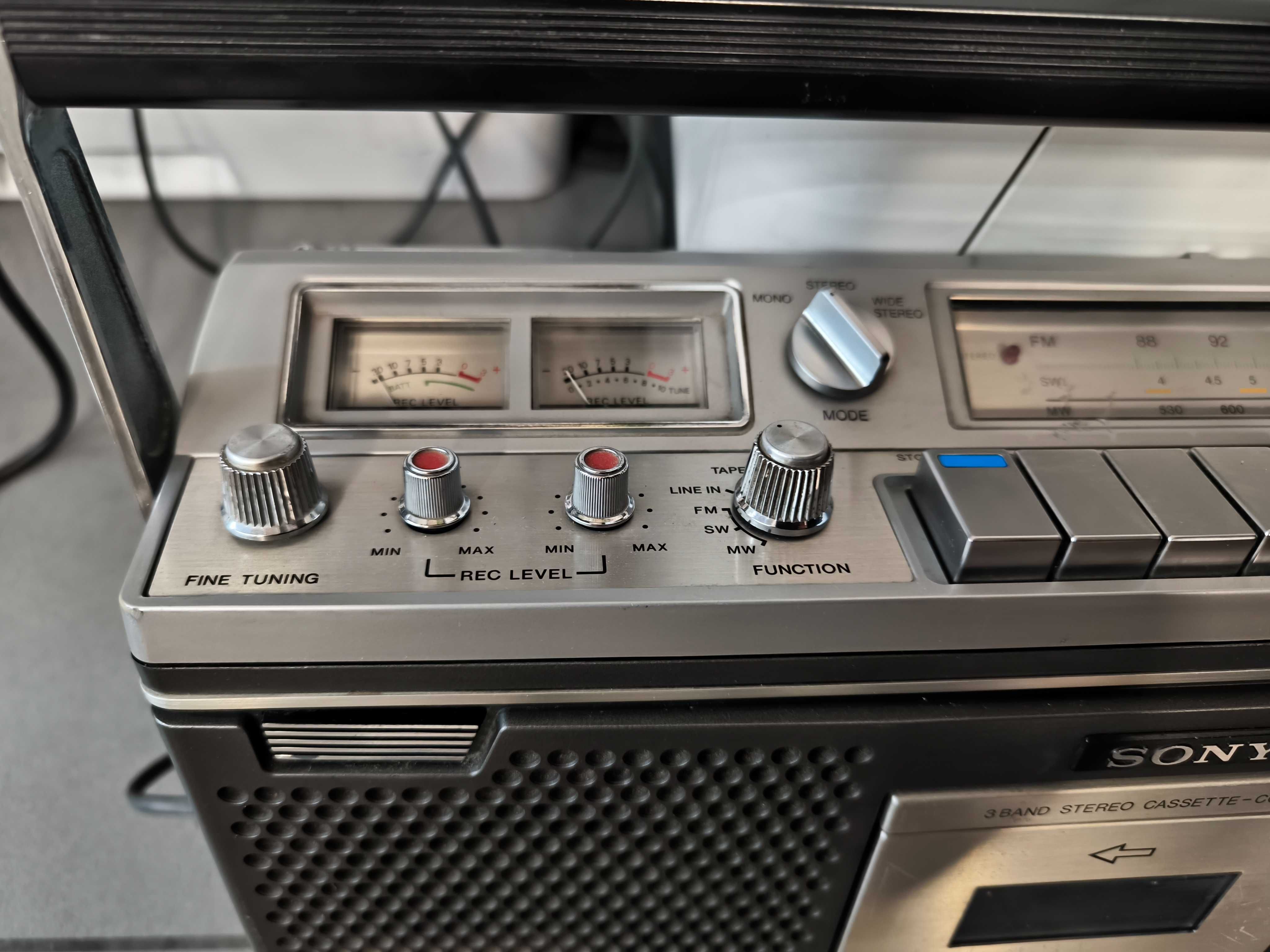 Ретро касетофон boombox Sony