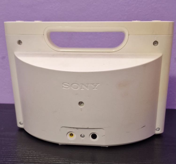 Boxă Portabilă Sony RDP-M5iP (Baterii/AC) + iPod Apple 32 GB - Pachet