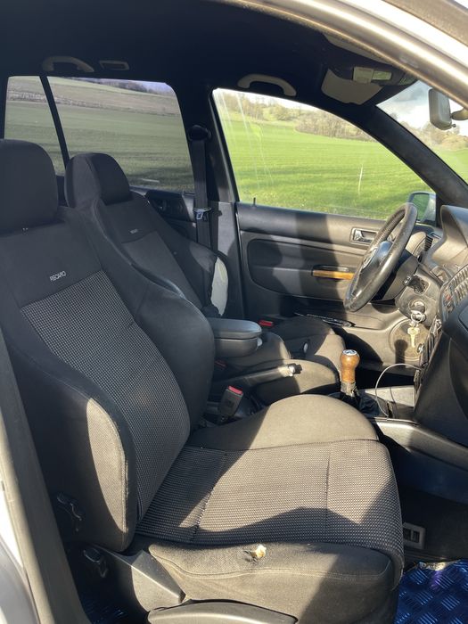 Vând Golf 4 1.9 TDI