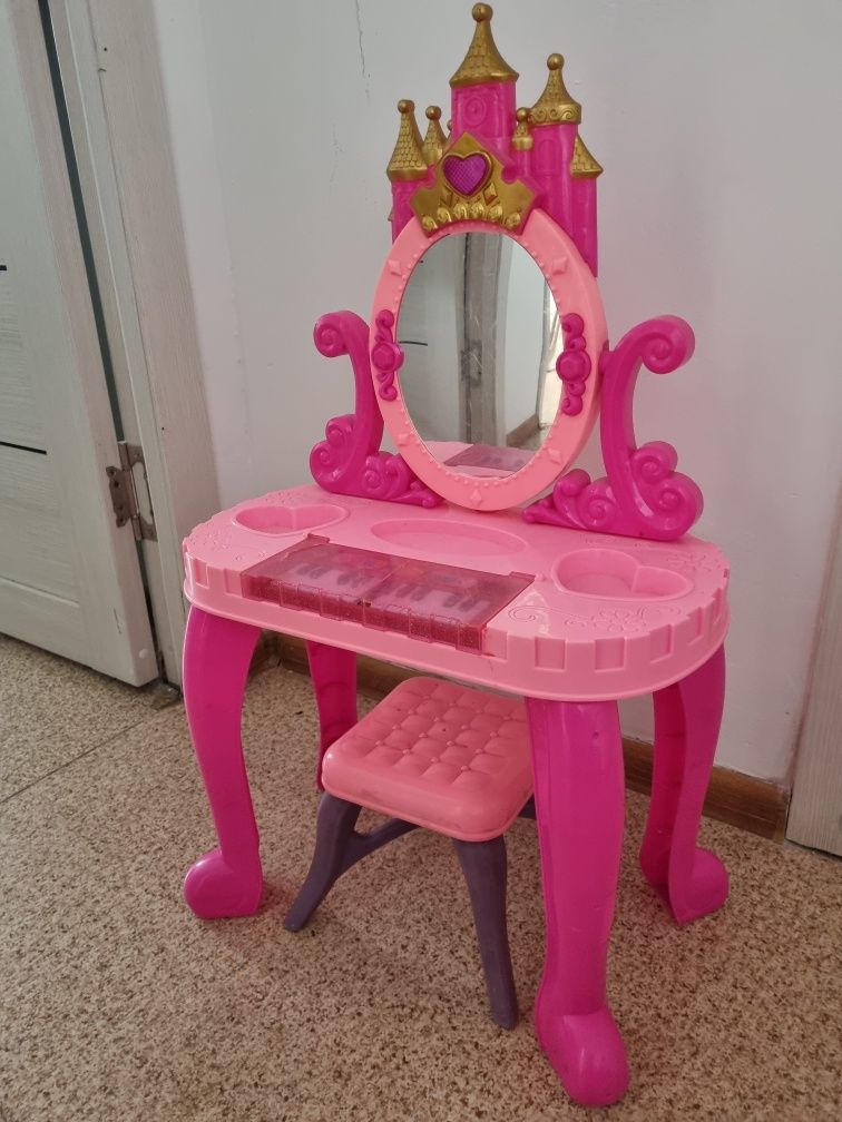 Игрушка для девочки