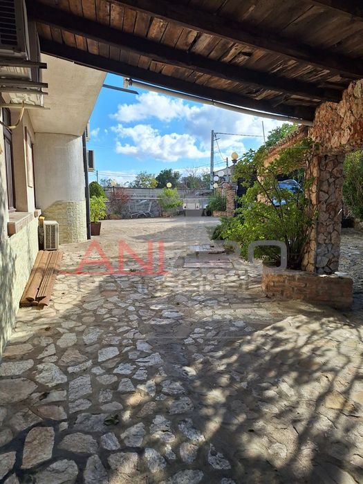 Продава се Къща в Варна, Галата - 660 кв.м за 1288 €/кв.м - Снимка #10