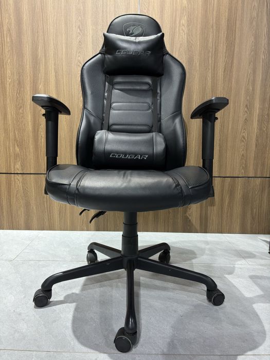 Игровое кресло Cougar. Черное, как новое. Комфорт для геймера.