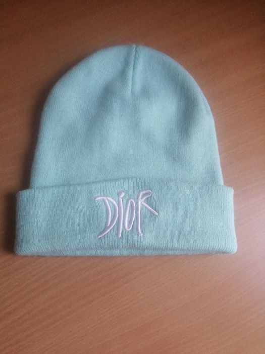 Продам НОВЫЕ шапки белого, нежно-жёлтого, нежно-бирюзового цвета/берет