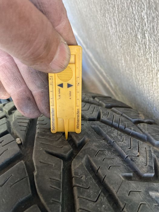 Гуми със джанти зимни 185.65.15