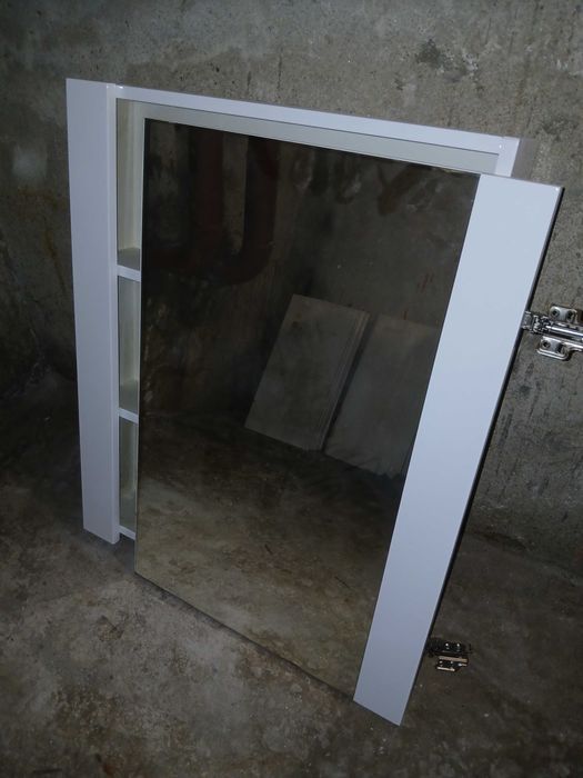 Комплект шкаф с мивка и шкаф с огледало за баня