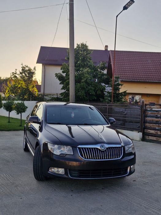 Vand Skoda Superb 2.0 Diesel - an 2011 Limuzina