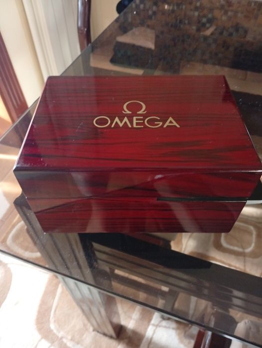 Наручные часы Omega