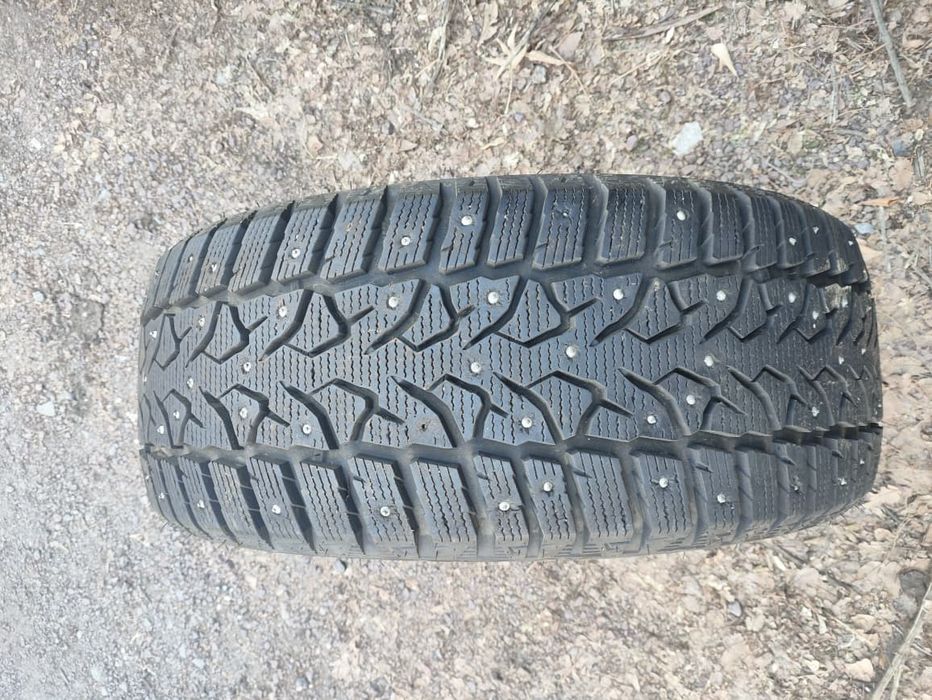 1 штук 235/45/17