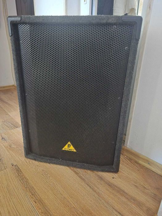 Vând Boxă BEHRINGER Eurolive B1520