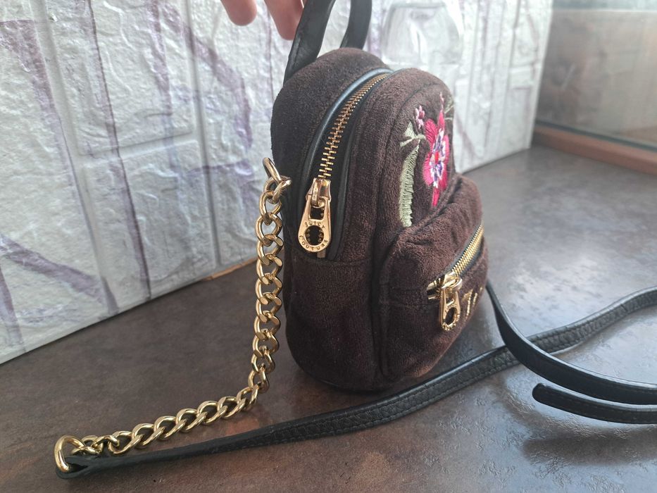 дамска чанта Juicy Couture-кафява малка чантичка,плюшена
