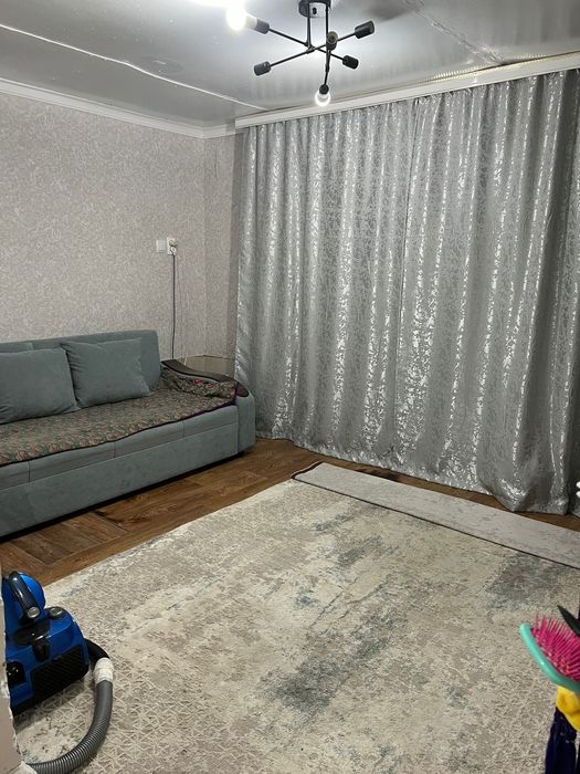 Продам дом на 10-Кирпичным.