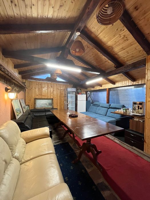 Vila de închiriat/disponibila de Revelion