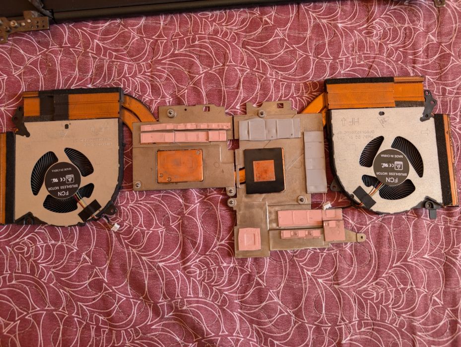Lenovo Legion 5 15IMH6 pentru piese [DEFECT: Placa video arsa]