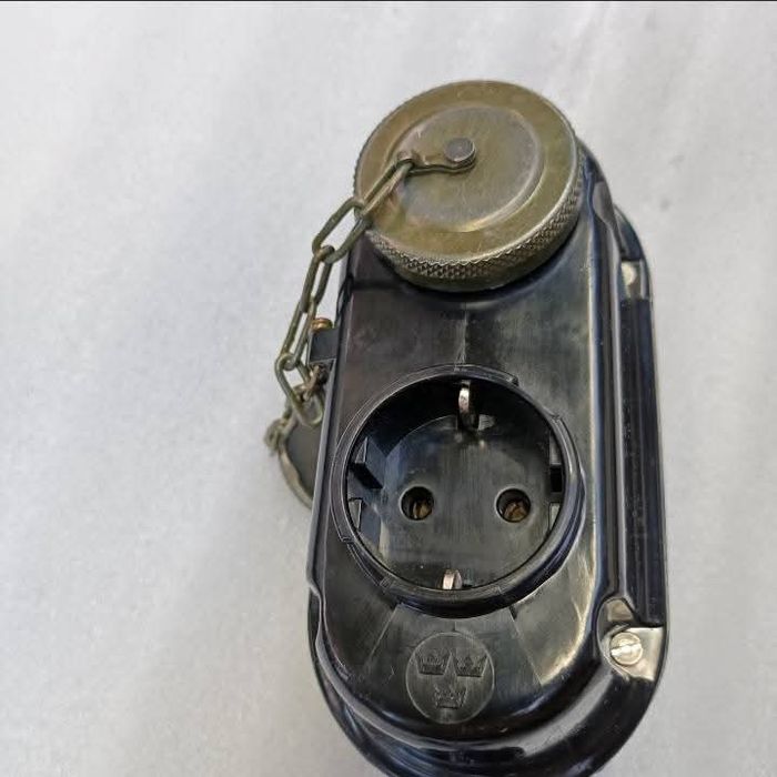 Priza exterior. Priza militara. Priza impermeabila.