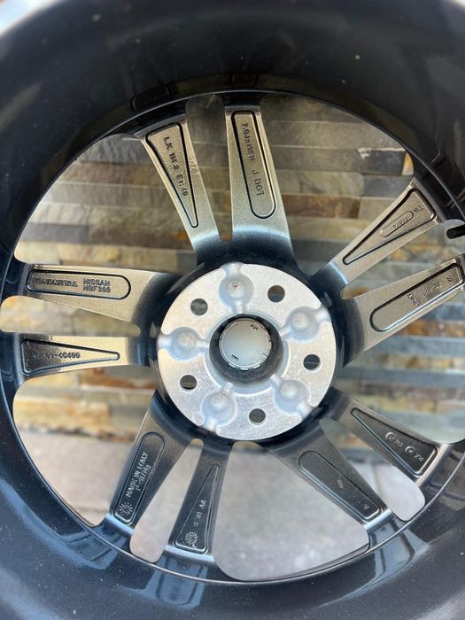 Roata aliaj 235/50/19 Nissan