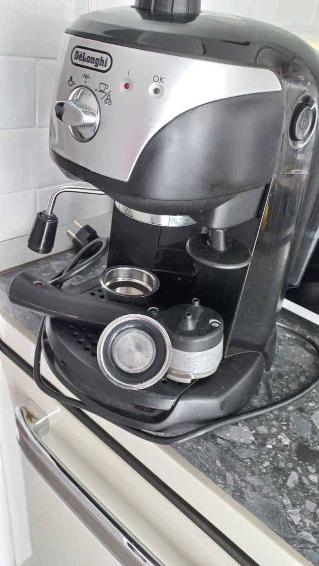 Vând aparat de cafea