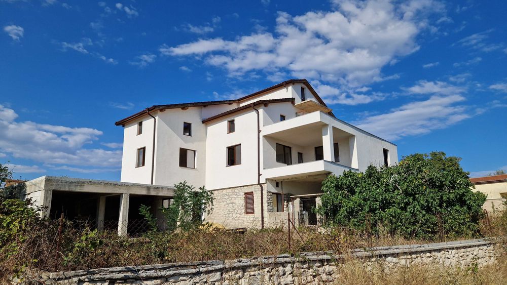 Къща с.Здравец област Варна