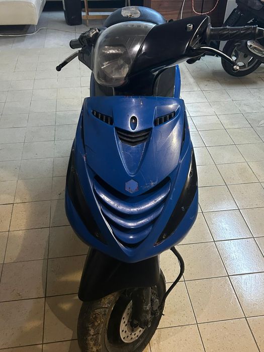 Se vinde piaggio zip defect nu dă scănteie nu stiu nu mă pricep