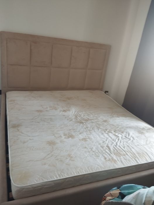 Срочно продаю кровать 180/200 с