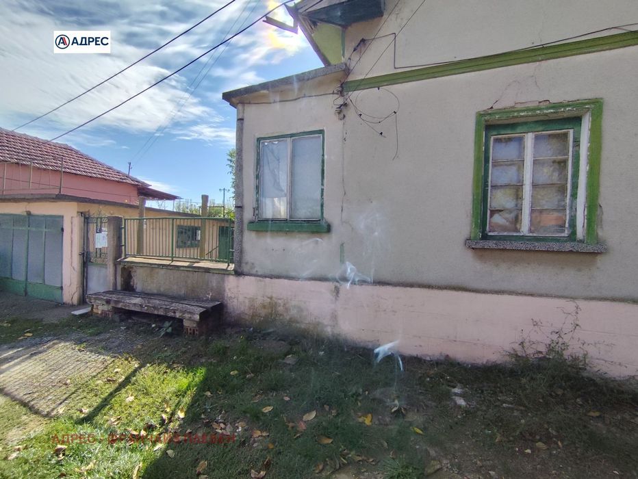 Къща в Плевен, област-с.Ясен площ 120 цена 120000