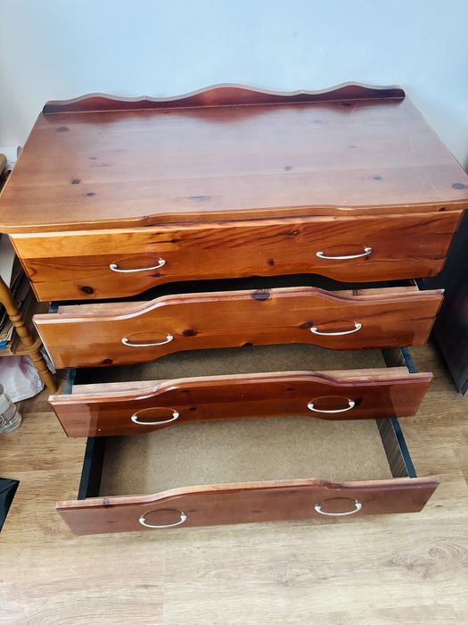 Скрин от масивана дървесина