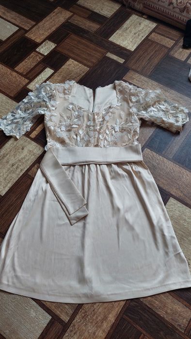 Продам атласное платье