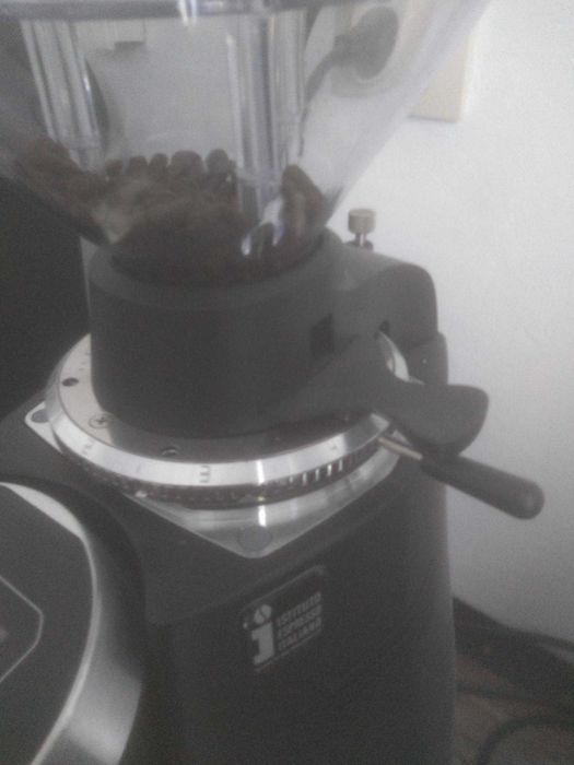 Професионална кафемелачка MAZZER MAJOR V electronic