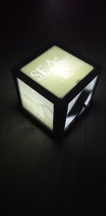 Ceas cub lampa de veghe de birou cu poze 3D