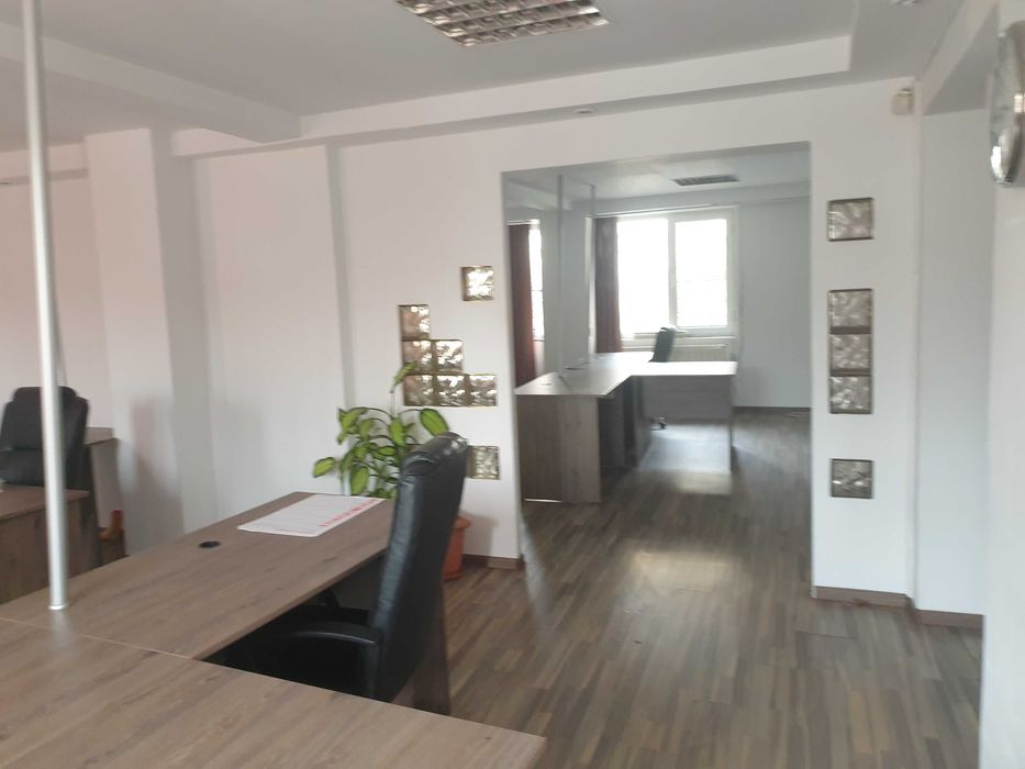 Spatiu birouri 120 mp ULTRACENTRAL (120 mp ,mobilat cu birouri