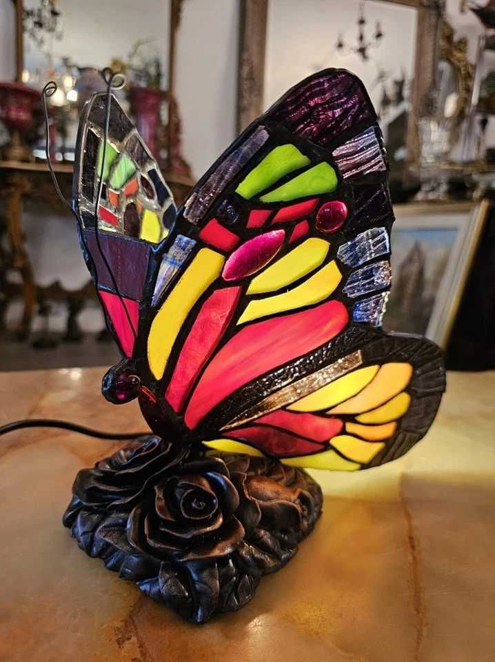 Fluturas-Lampă stil Tiffany