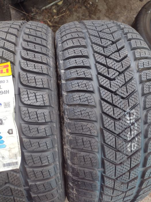Нови 2бр.225/45/17 Pirelli WS3 dot3821