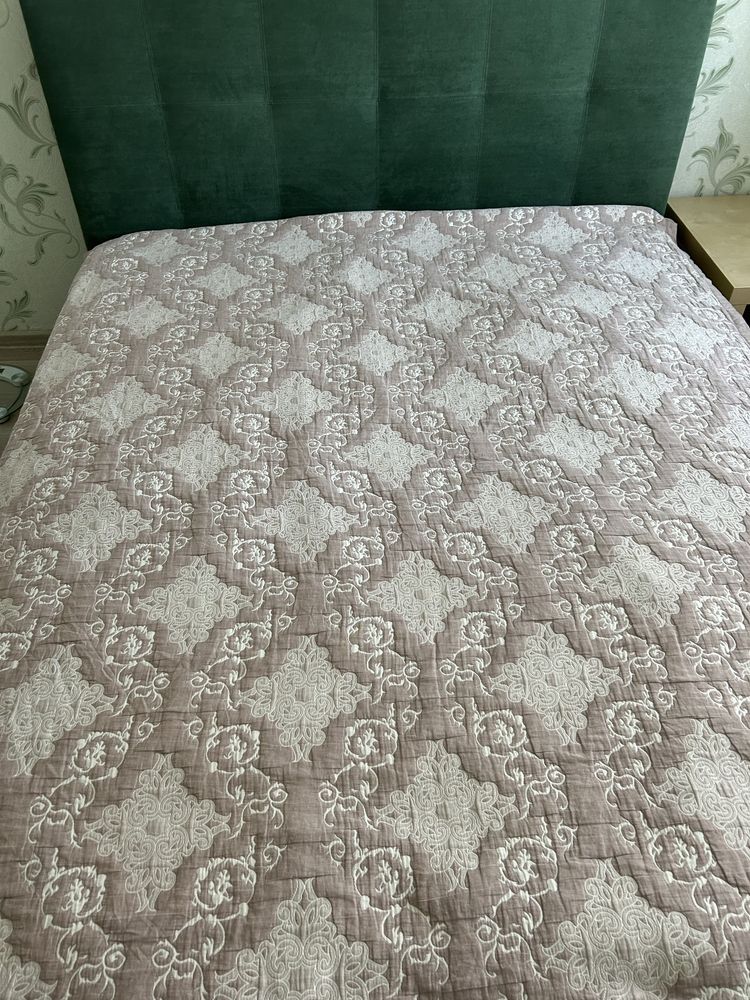 Продам кровать двухспальную