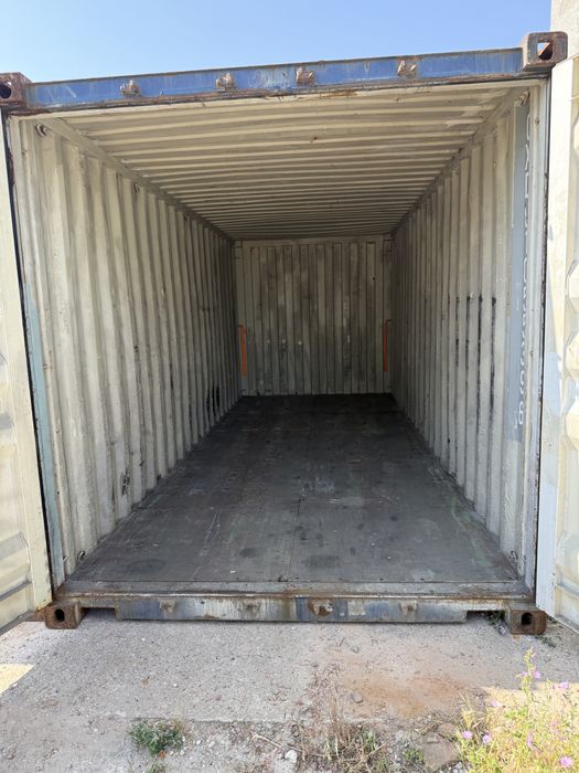 De vanzare sau de Inchiriat