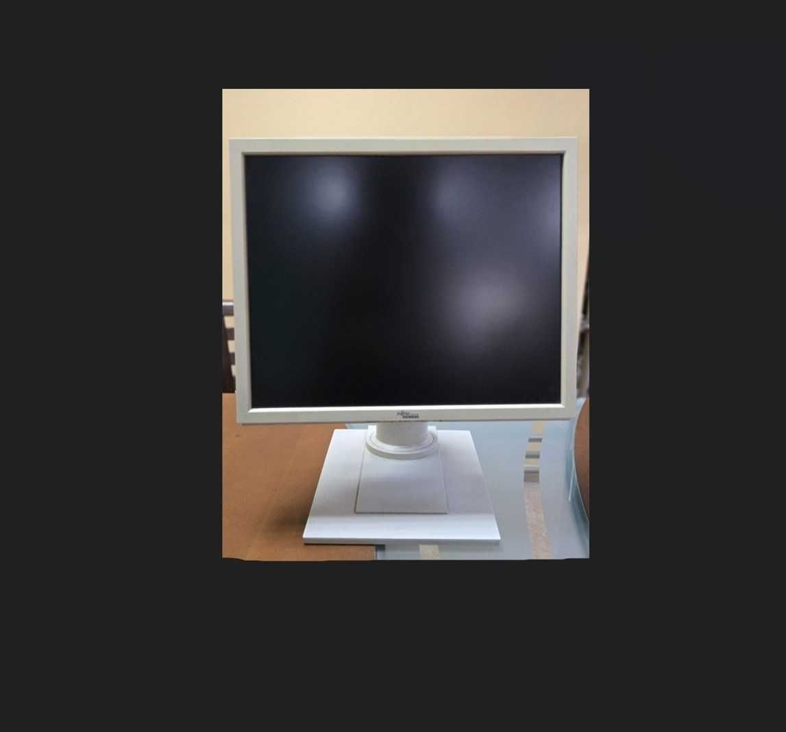 Монитор Fujitsu Siemens A17-3A, компютър