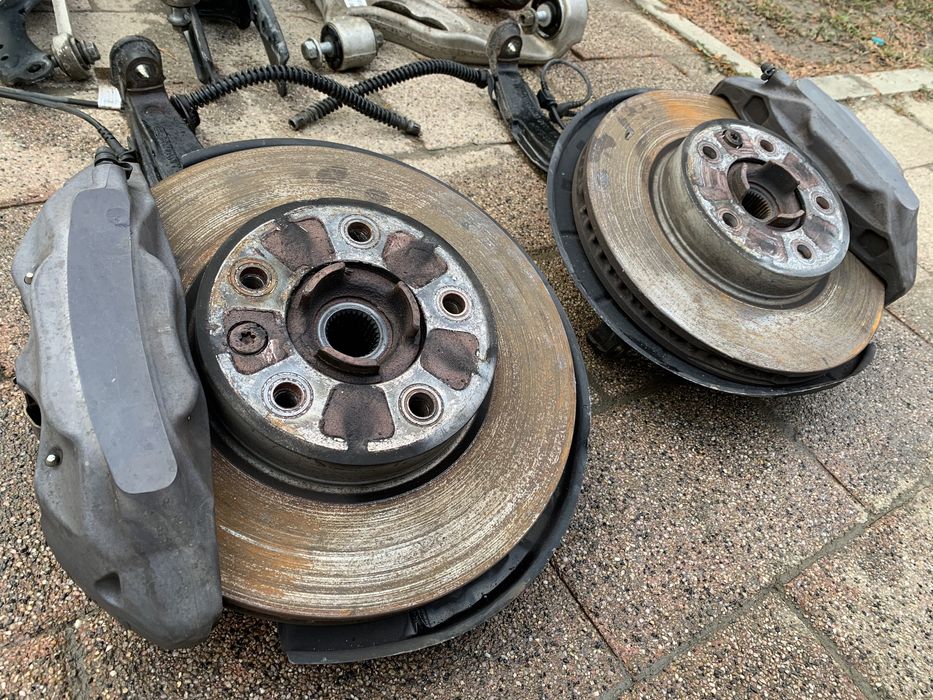 Fuzeta Stanga/ dreapta , etrier , brate , perne Touareg 7p