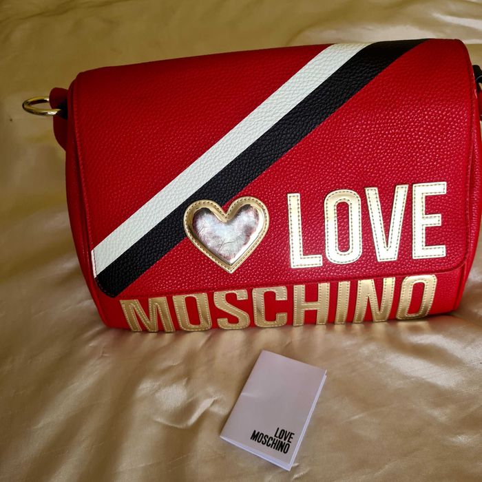 Продавам голяма чанта