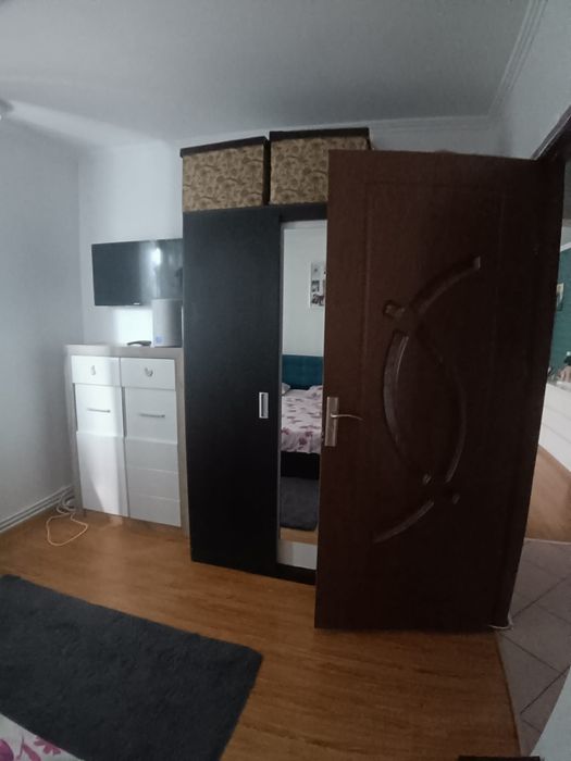 Apartament două camere, multiple îmbunătățiri, etaj 4