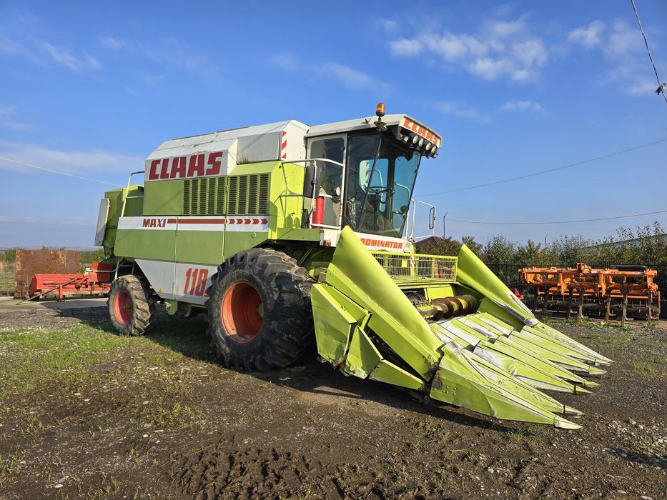 Claas Dominator 118 cu hedere de VANZARE