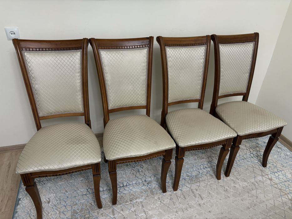 Продам Стулья 10 штук