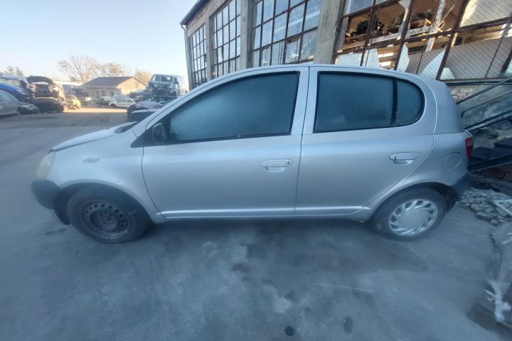 Oglinda stanga Toyota Yaris P1