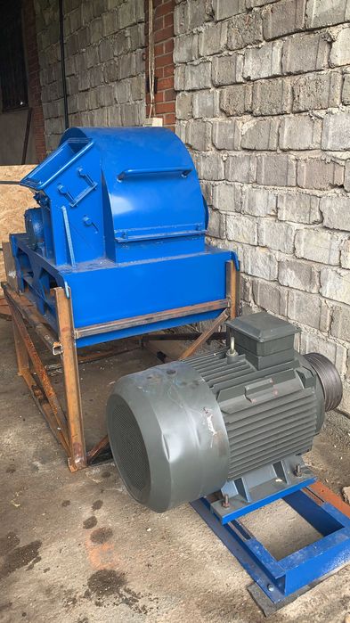 Tocător de buștean industrial 75 kW cu panou electric