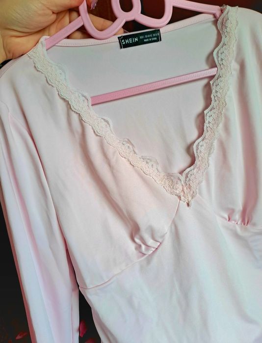 Bluza roz cu dantela bluza damă model mulat elegant