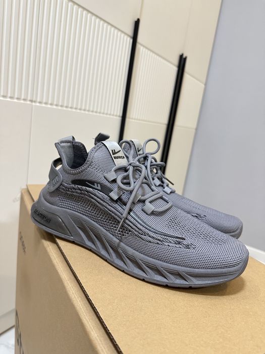 Мужские кроссовки