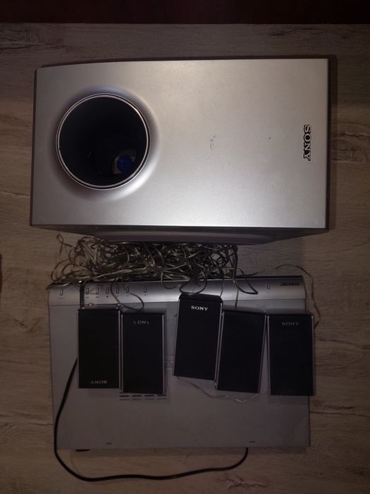 Vând sau schimb sistem cu dvd 5.1 Sony
