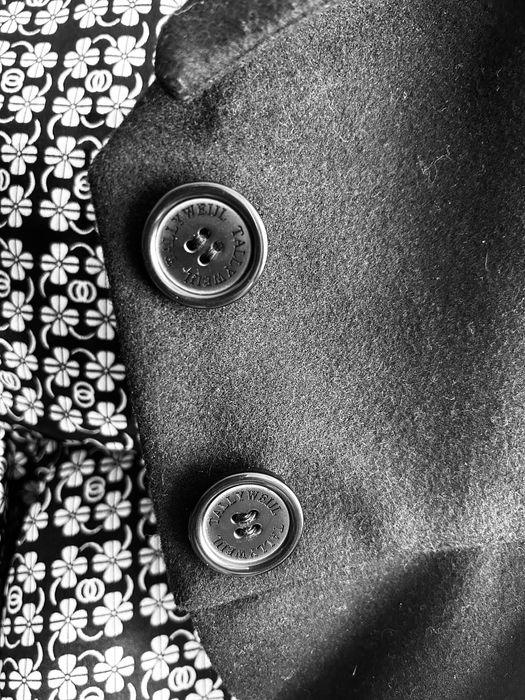 Елегантен изчистен елек