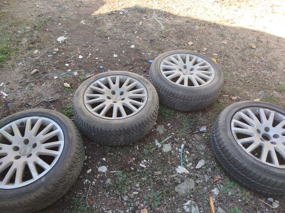 Джанти със гуми.