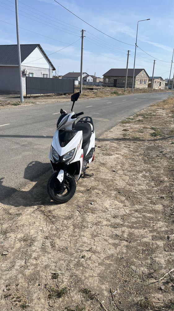 M11 Jilang moped
