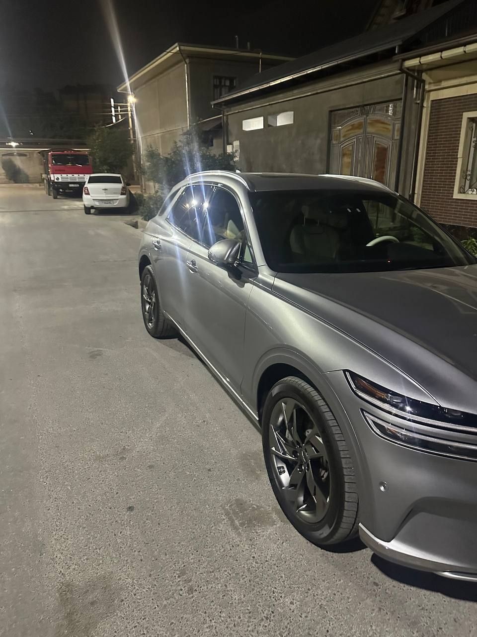 Genesis GV70 seriy